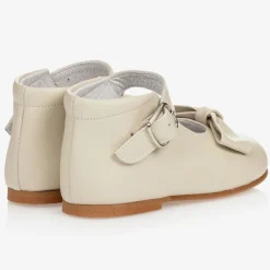 Childrens Classics Girls Ivory Leather Bow Shoes Clearance