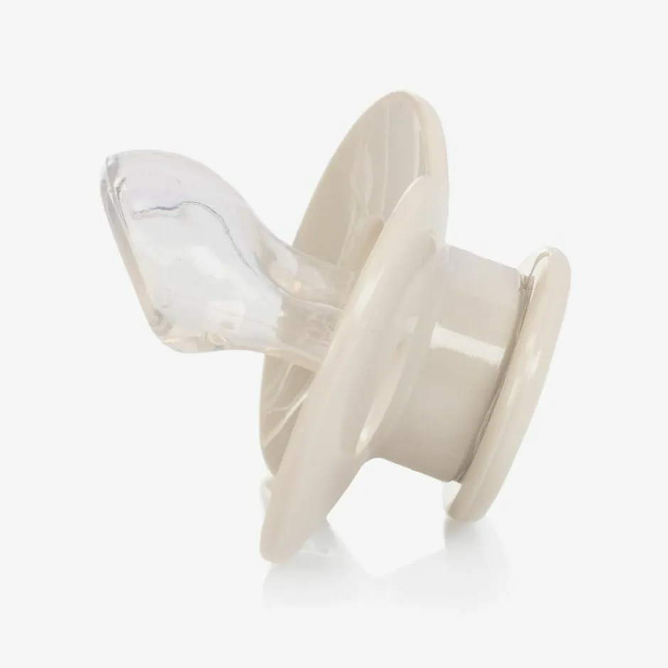 Elodie Grey Giraffe Orthodontic Dummy Outlet